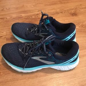 Brooks Ghost 11 Size 9